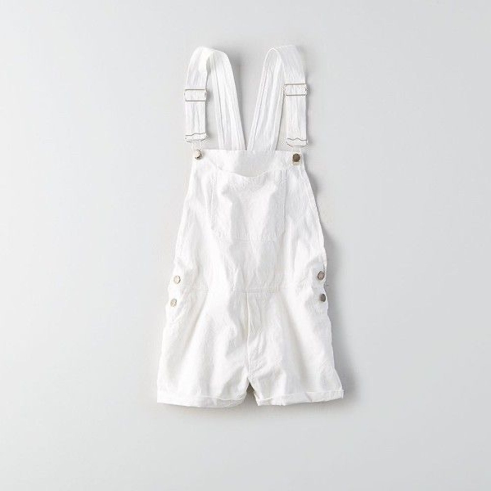 White American Eagle Shorts Overalls